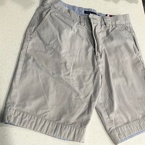 Tommy Hilfiger gray shorts. Size 32.